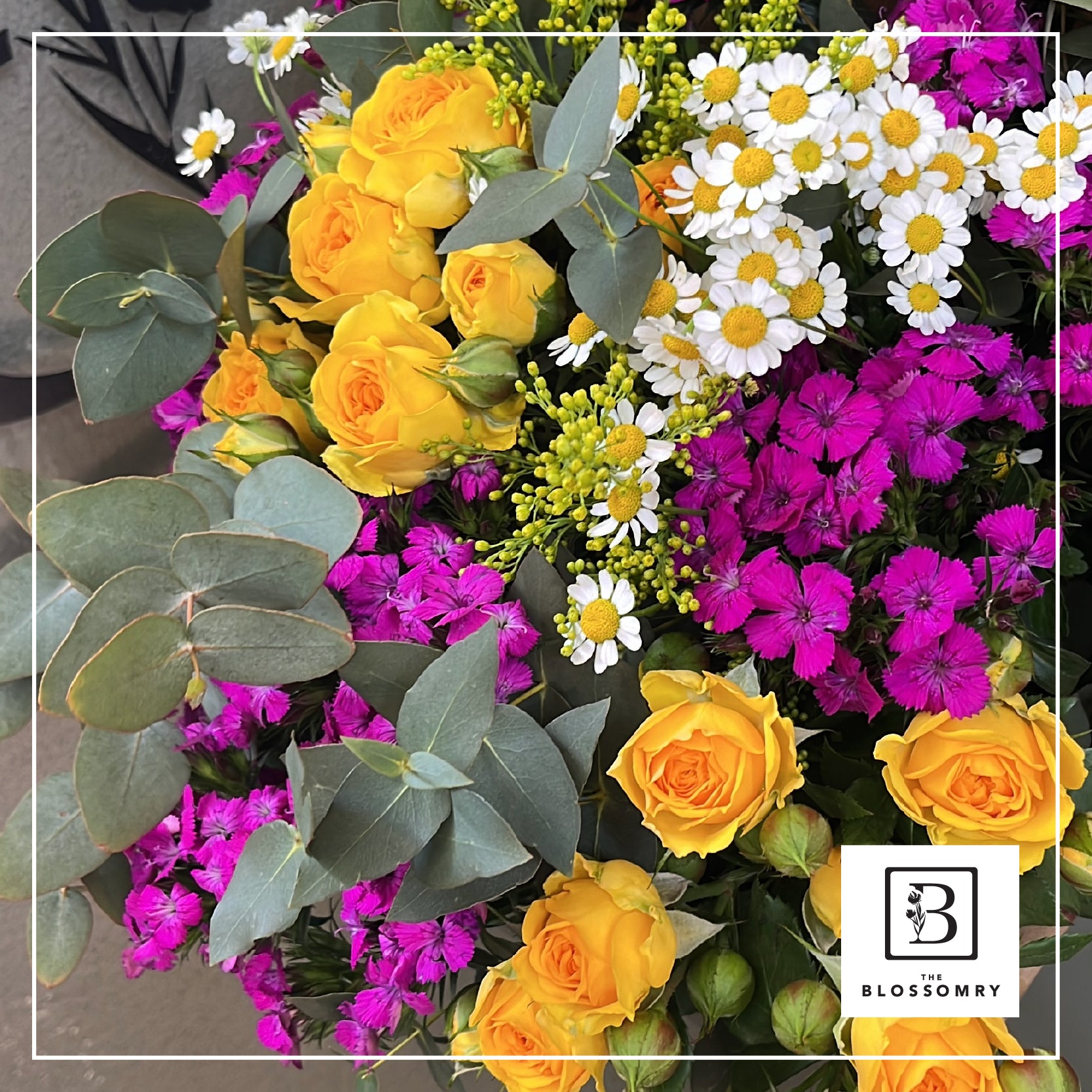 The Blossomry Get Well Soon flower arrangement – cheerful bouquet to lift spirits